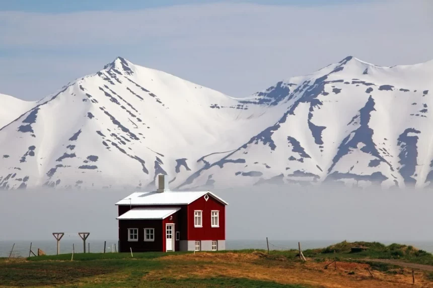 Airbnbs In Iceland