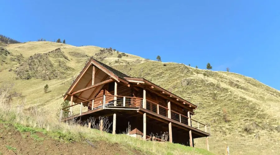 Hand Crafted Log Cabin on the Salmon River with Private Sand Beach