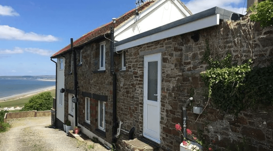 Old Saltys Cottage in Westward Ho with stunning sea views