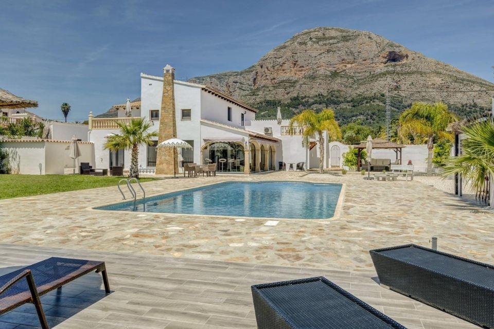 villas in Spain