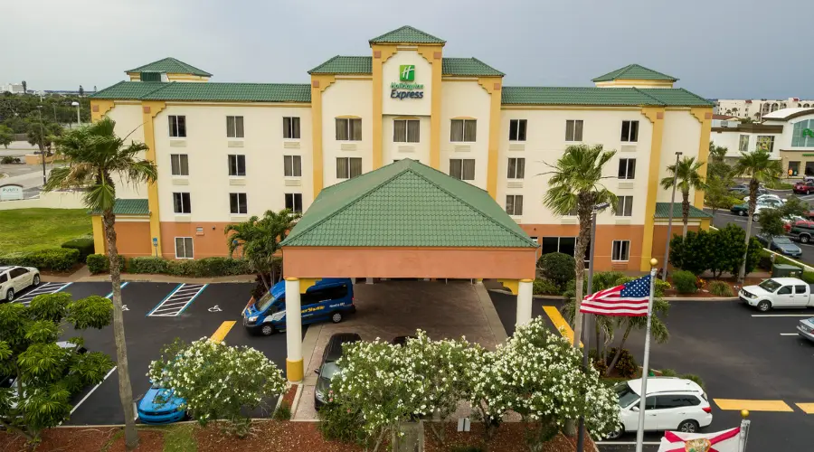 Holiday Inn Express & Suites Cocoa 