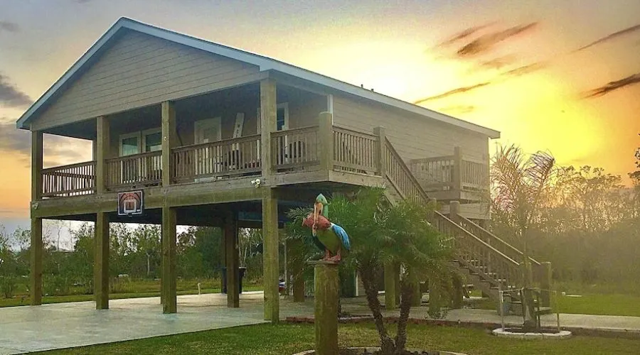 Waterfront Cabin on Lake Calcasieu